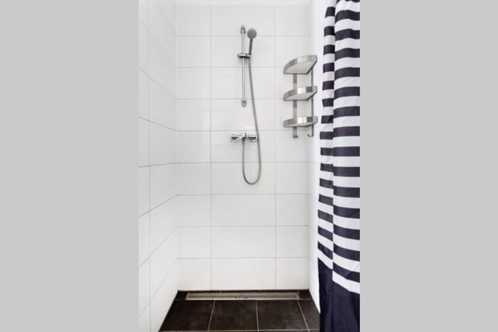 Central Budapest Apartment In Historical Building With Free Private Parking Exterior photo